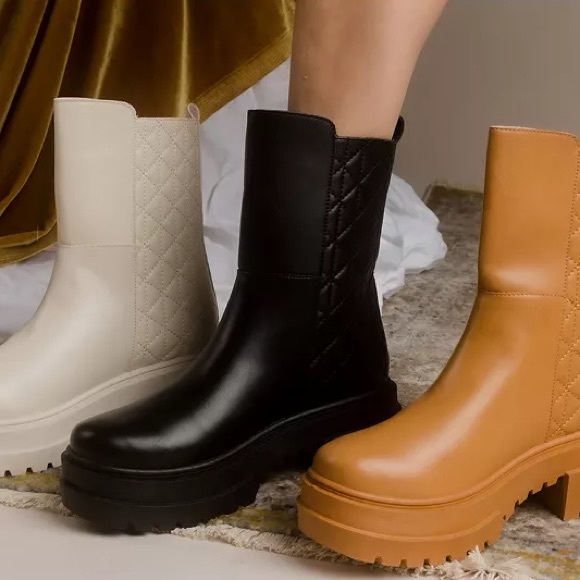 Qupid Black Quilted Zipper Combat Boots - Picture 2 of 8